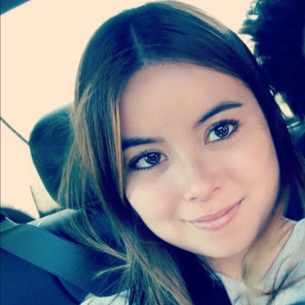 Meet your Posher, Brittany